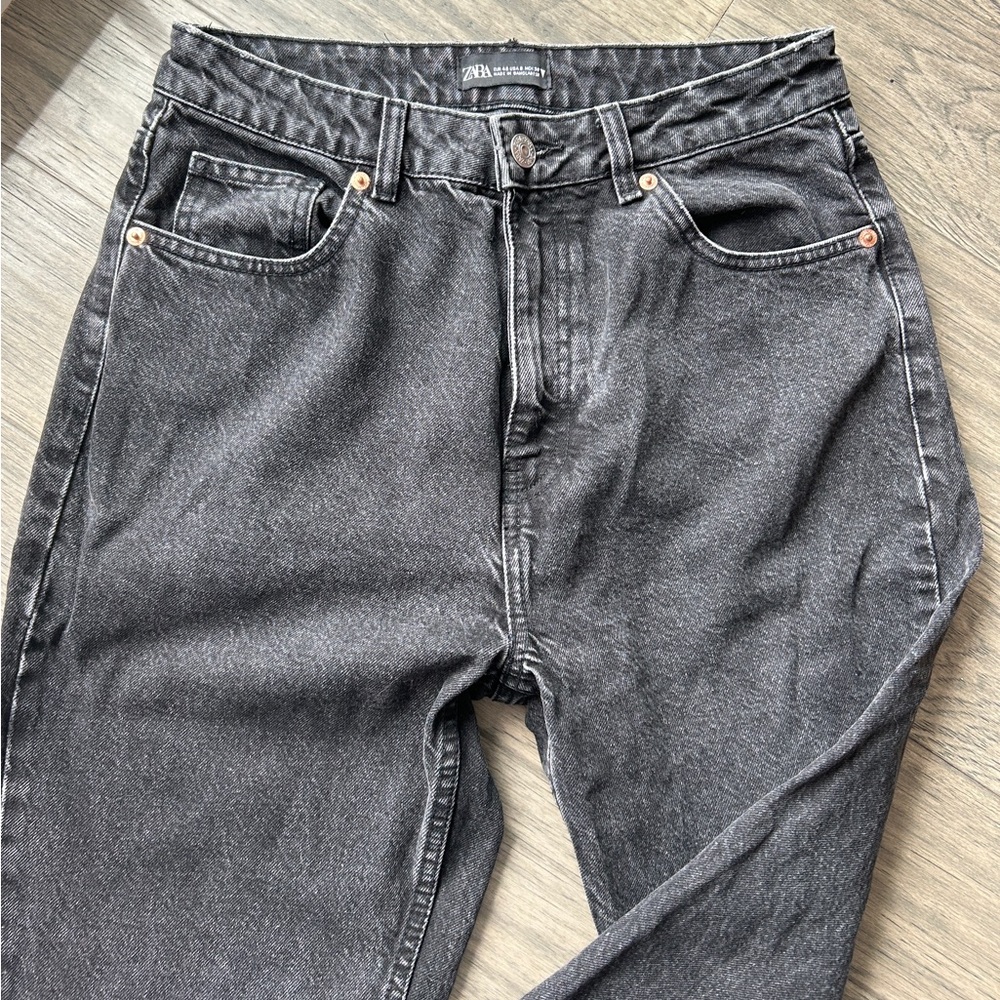 ZARA jeans. Womenβs size 8 *FITS SMALL* Washed black/charcoal colour.